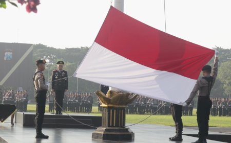 Gelar Upacara Hari Lahir Pancasila, Wakapolda Jatim: Pancasila Kunci Persatuan Bangsa