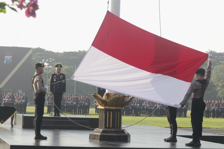 Gelar Upacara Hari Lahir Pancasila, Wakapolda Jatim: Pancasila Kunci Persatuan Bangsa